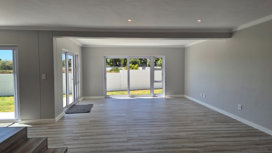 3 Bedroom Property for Sale in Country Club Western Cape